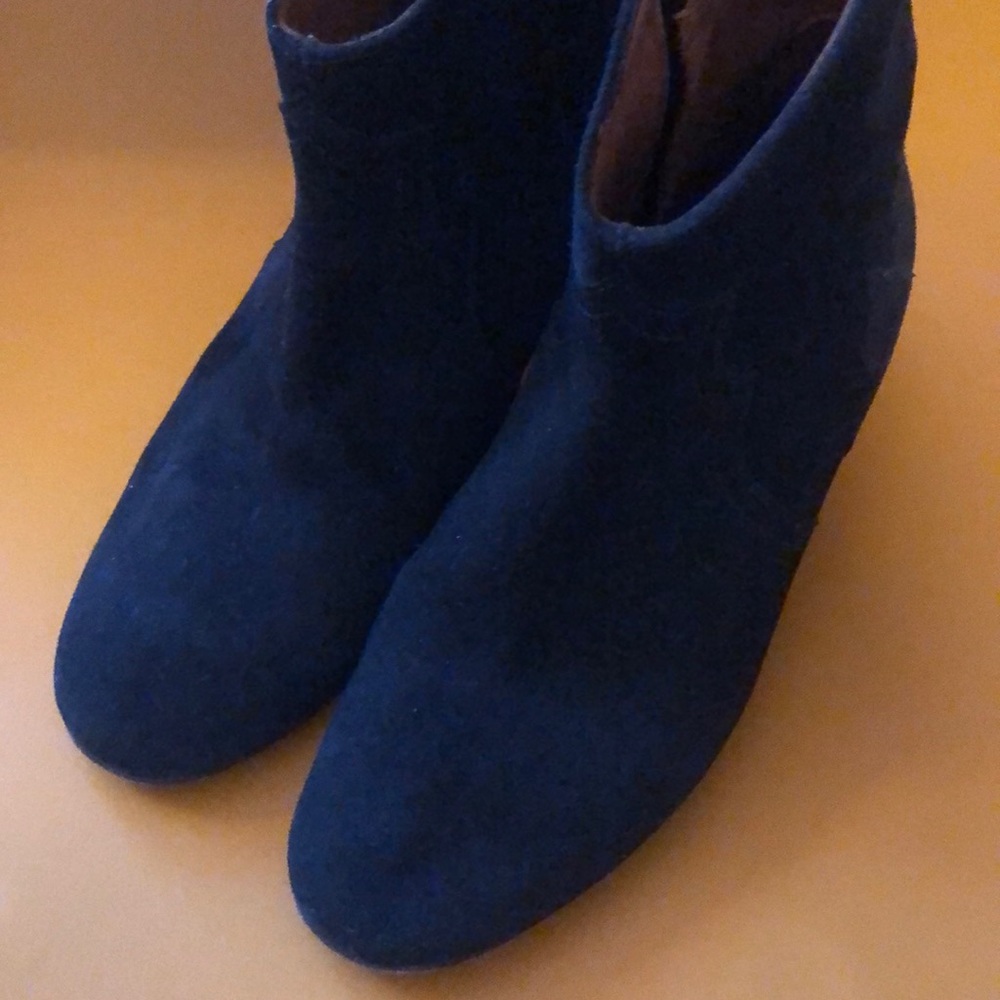 Isabel Marant Etoile Dicker Suede Ankle Boots - Picture 2 of 6